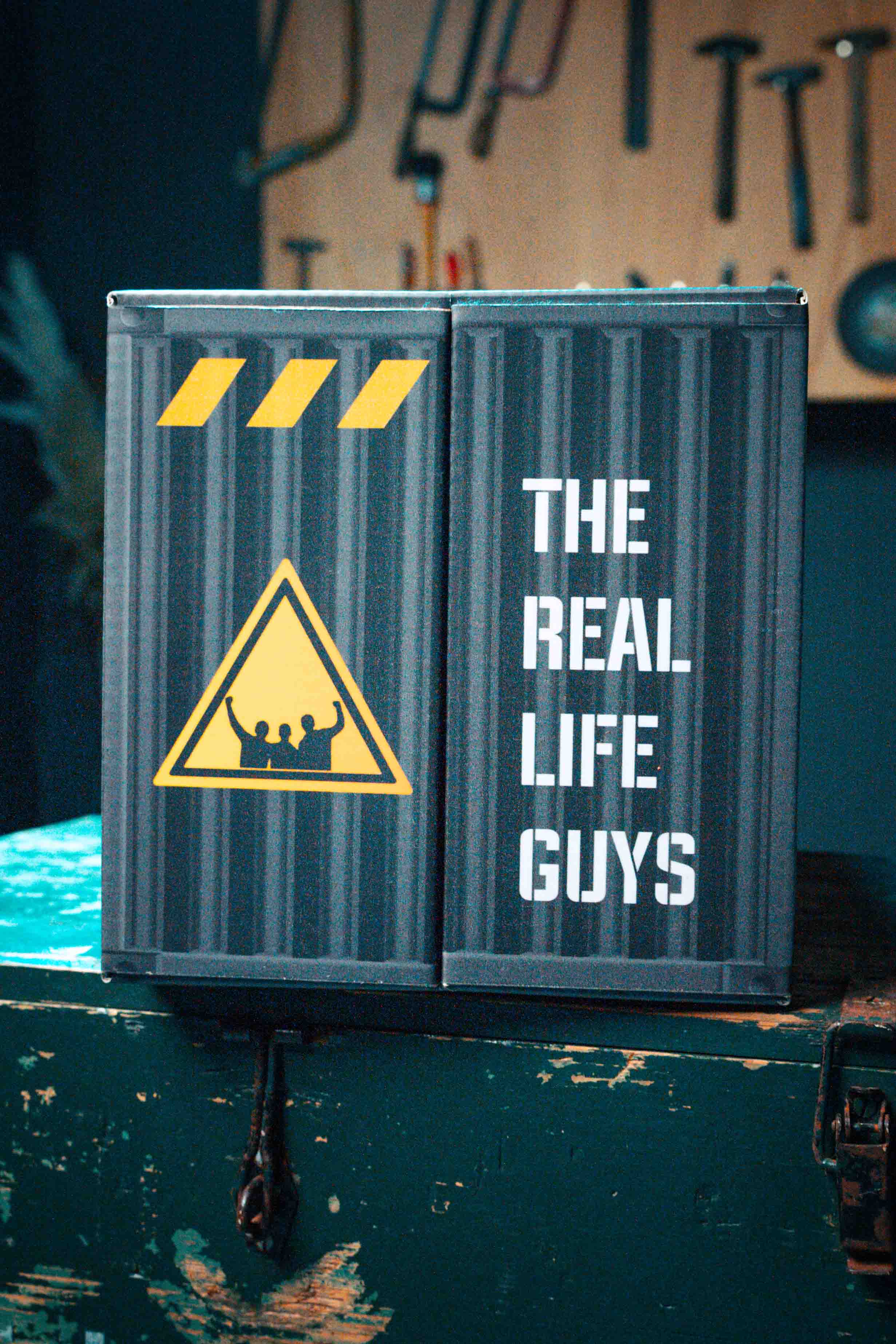 Der Real Life Guys Container / Geschenk Verpackung